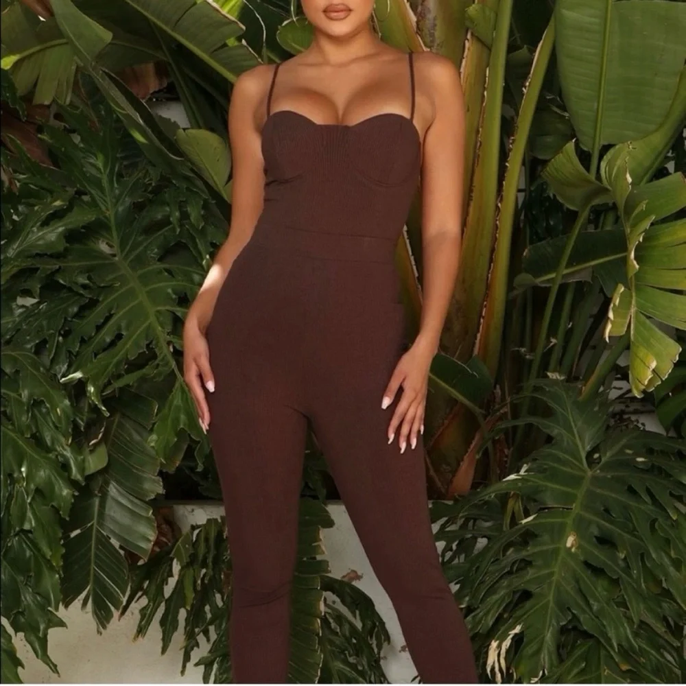 Fashion Nova Chocolate Bodysuit + Leggings SET - Picture 2 of 6